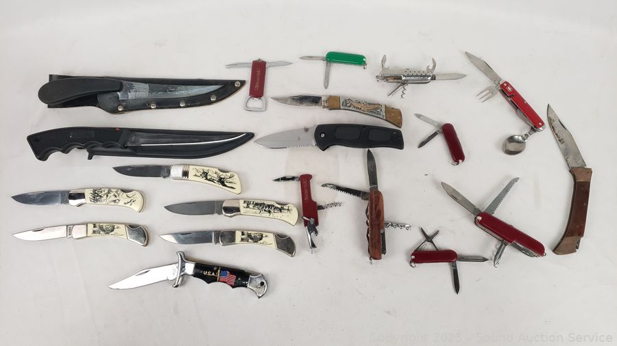 05/11/25 2010 VW New Beetle, Silverware Sets Online Auction