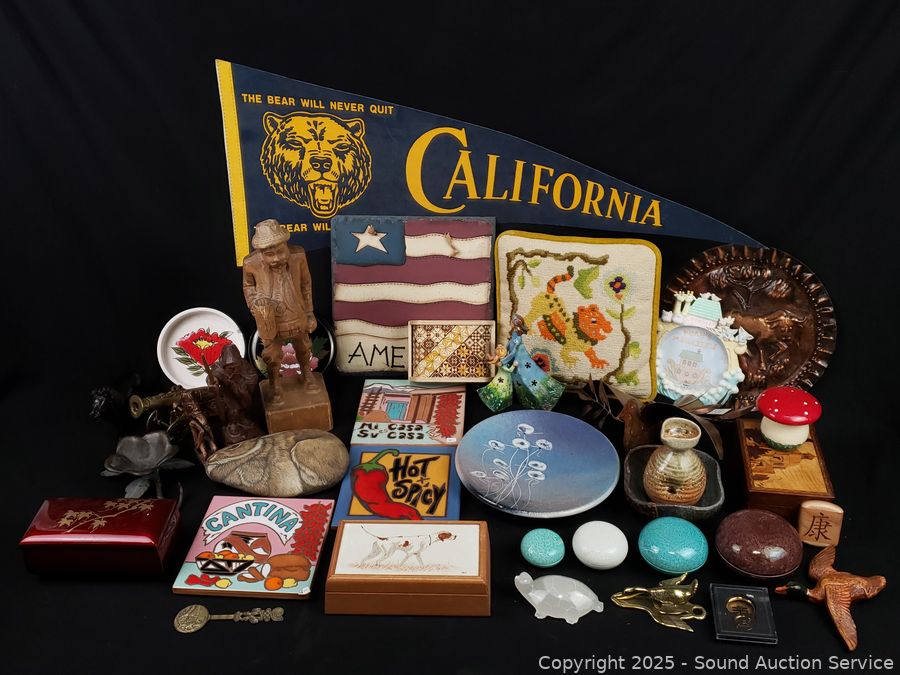 05/11/25 2010 VW New Beetle, Silverware Sets Online Auction