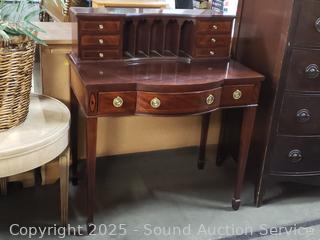 Beautiful Vintage Mahogany Desk