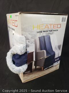 Heated Luxe Faux Fur Blue 50" x 70" Throw Blanket