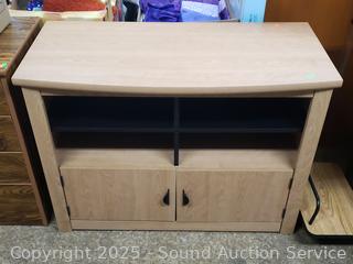 Contemporary Simulated Wood Grain Finish Media Console