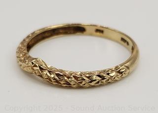 14K Gold Art Deco Etched Ring S:10
