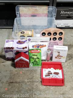 Tote Full of Assorted Bakeware
