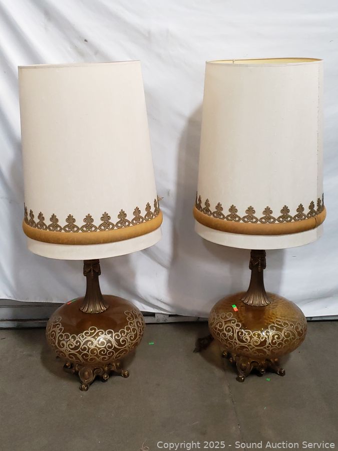 06/11/25 SAS Beds, Tables, Collectibles Online Auction