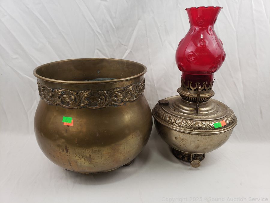SAS Beds, Tables, Collectibles Online Auction