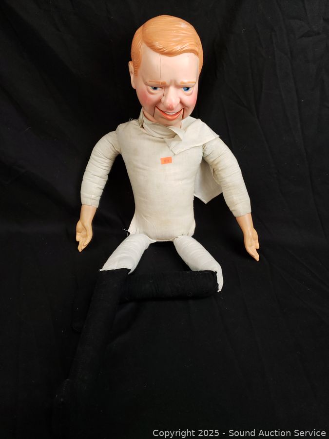 06/11/25 SAS Beds, Tables, Collectibles Online Auction