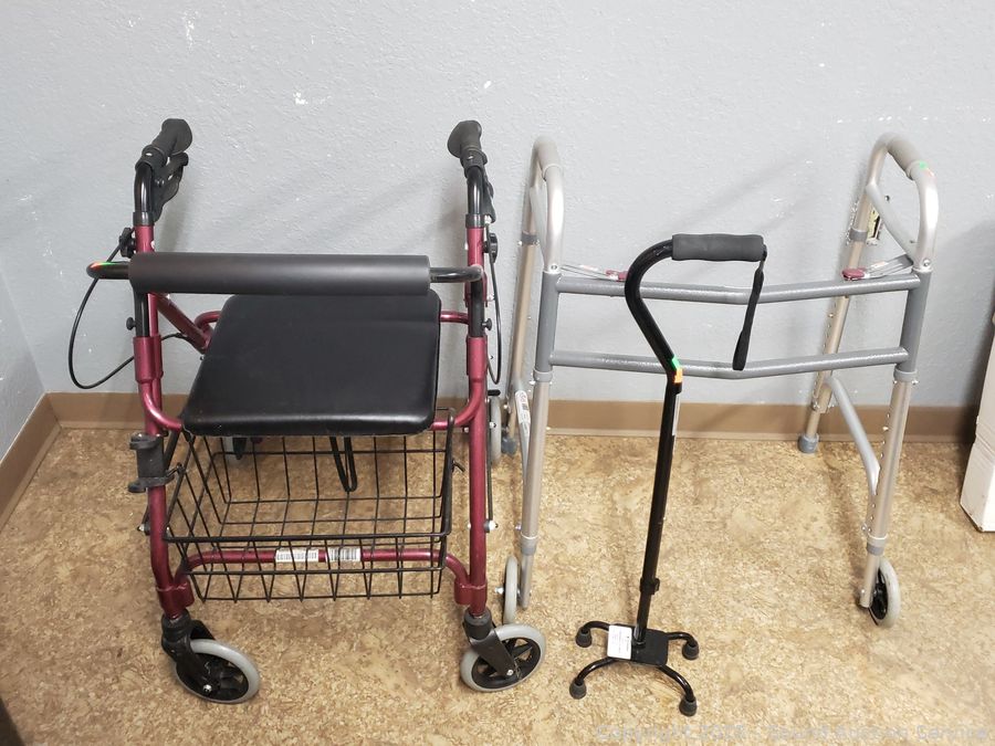 06/11/25 SAS Fine Crystal, Gold Jewelry, Antique Furniture Online Auction