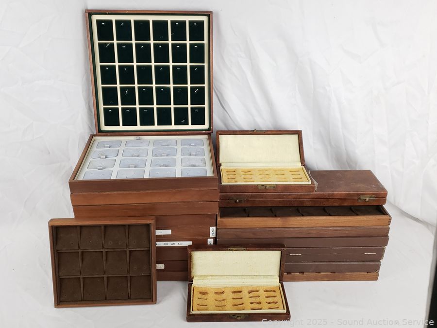 06/11/25 SAS Fine Crystal, Gold Jewelry, Antique Furniture Online Auction