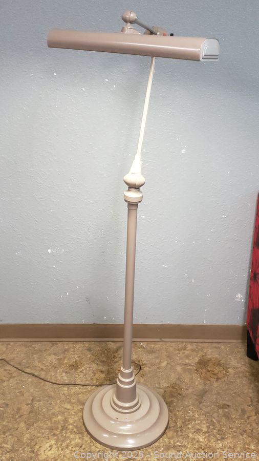 06/28/25 SAS John Deere Mower, Silver Bars, Coins Online Auction