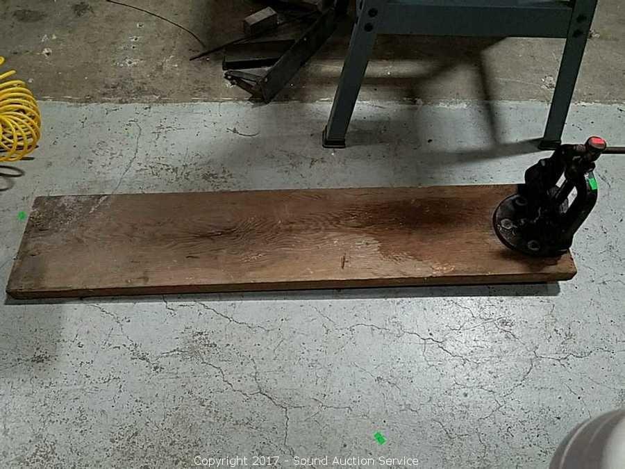 10/06/17 Van Hoof Hot Rod Shop Tool Estate Auction