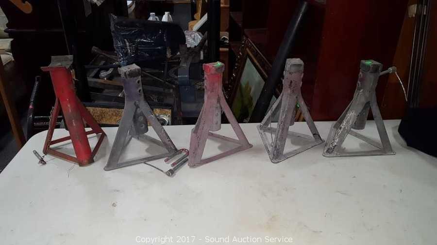 10/06/17 Van Hoof Hot Rod Shop Tool Estate Auction