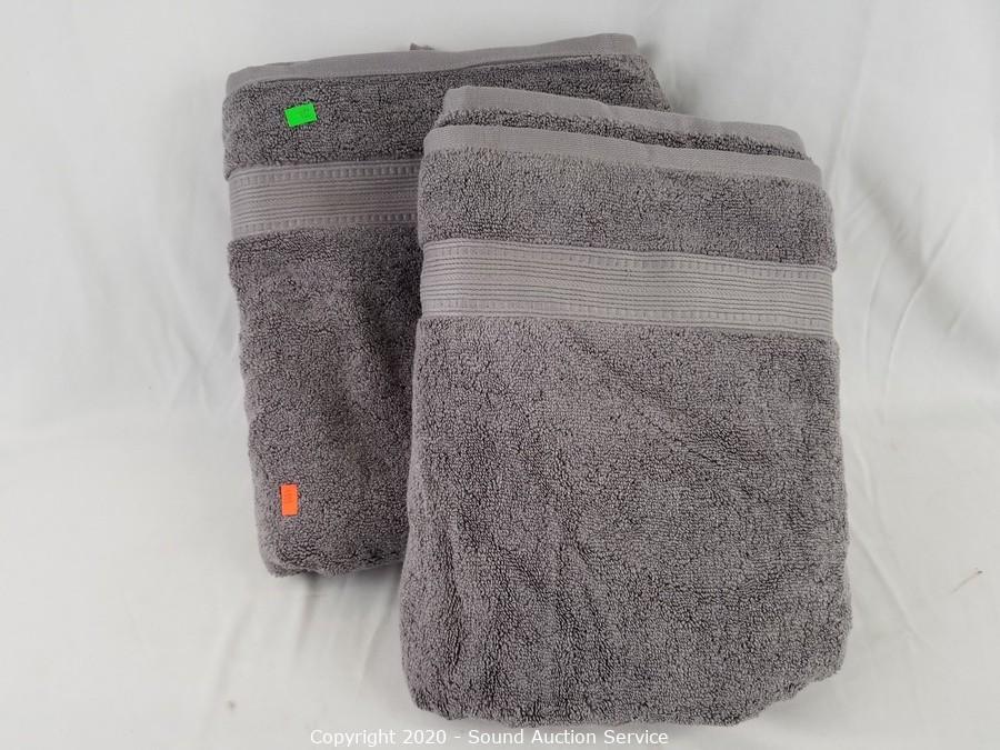 Sound Auction Service - Auction: 10/20/20 Miner, Backman & Others  Consignment Auction ITEM: 2 New Charisma Tan Luxury Bath Towels