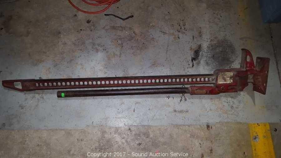 10/06/17 Van Hoof Hot Rod Shop Tool Estate Auction