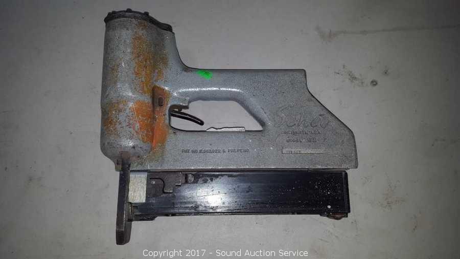 10/06/17 Van Hoof Hot Rod Shop Tool Estate Auction