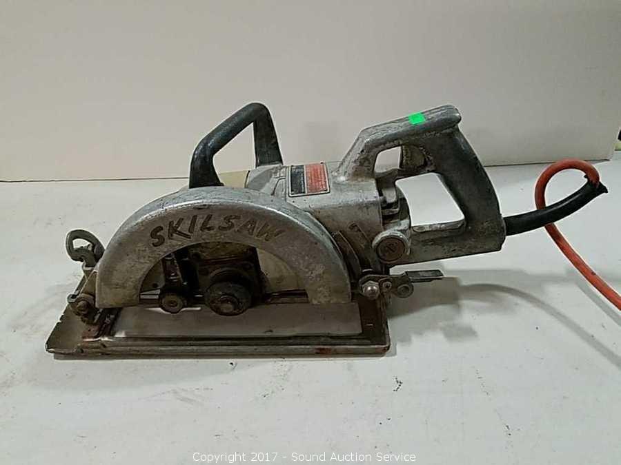 10/06/17 Van Hoof Hot Rod Shop Tool Estate Auction