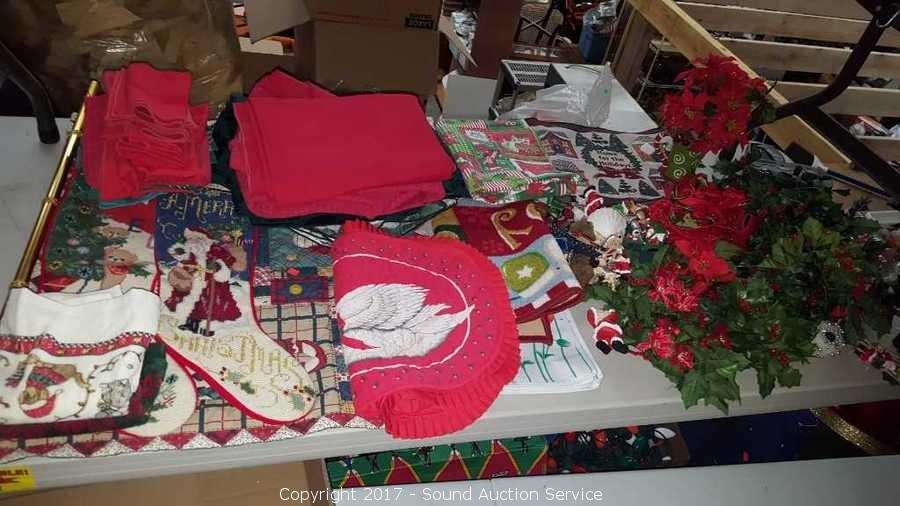 10/12/17 Christmas & Holiday Decor Blowout Auction
