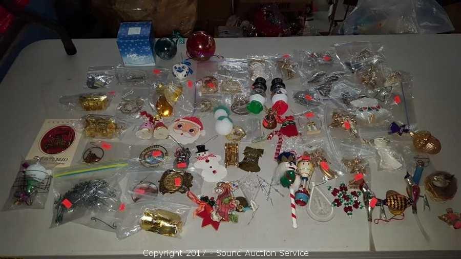 10/12/17 Christmas & Holiday Decor Blowout Auction