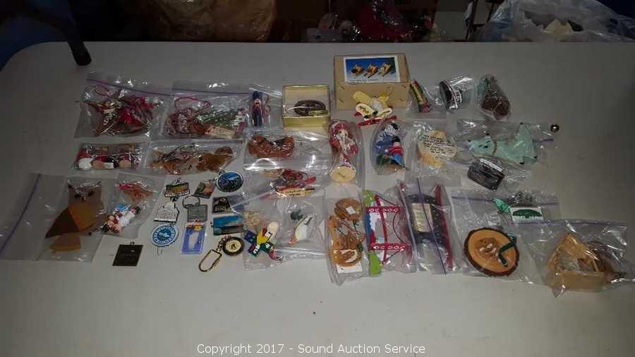 10/12/17 Christmas & Holiday Decor Blowout Auction