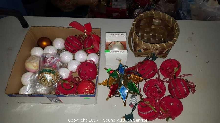 10/12/17 Christmas & Holiday Decor Blowout Auction