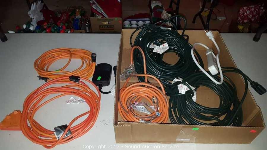 10/12/17 Christmas & Holiday Decor Blowout Auction