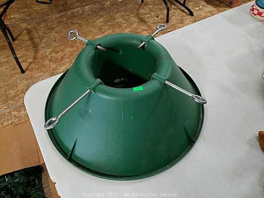 10/12/17 Christmas & Holiday Decor Blowout Auction