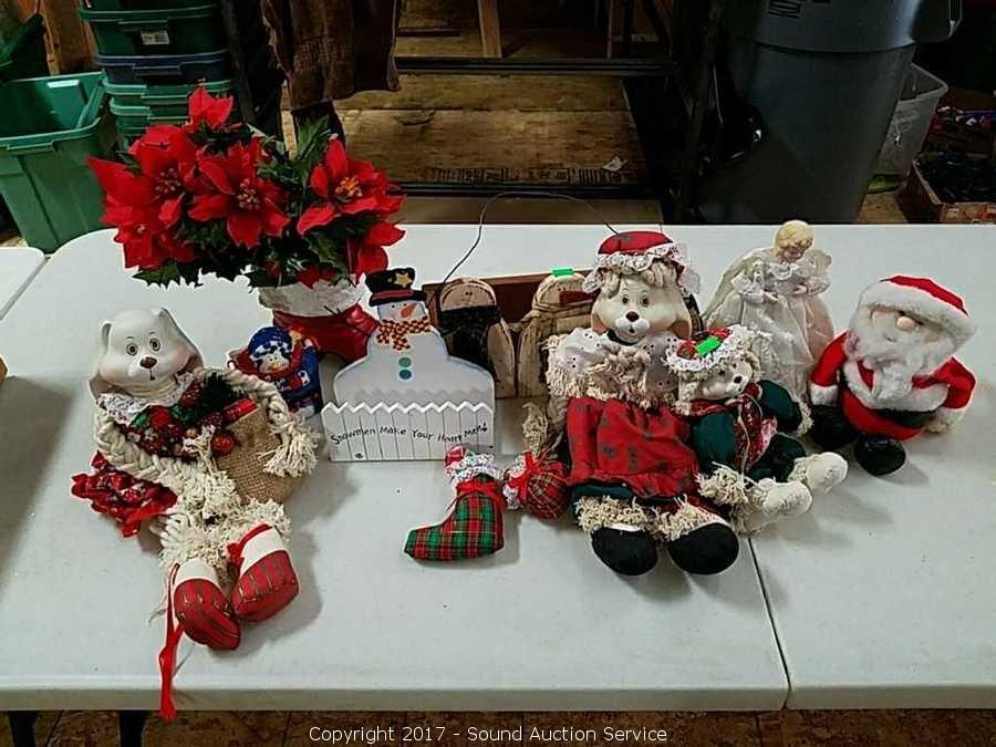 10/12/17 Christmas & Holiday Decor Blowout Auction