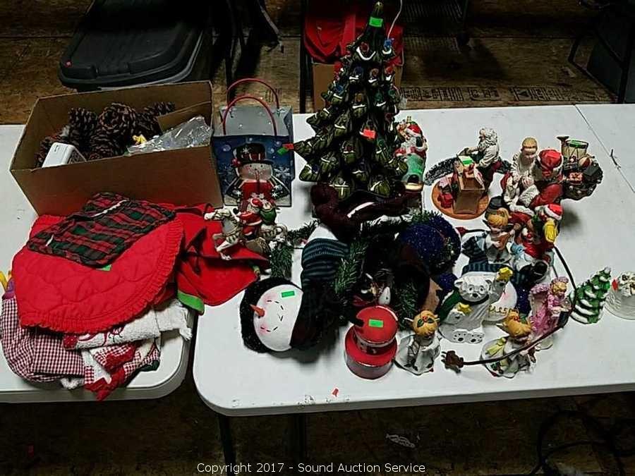 10/12/17 Christmas & Holiday Decor Blowout Auction