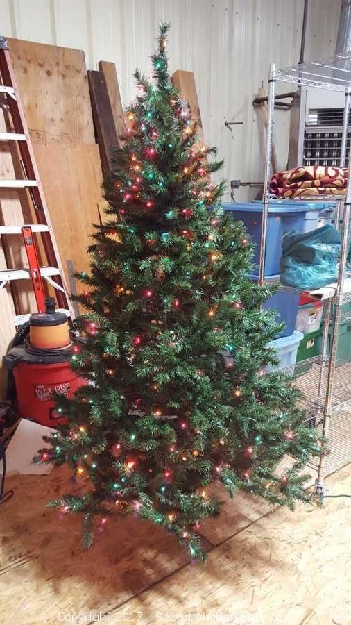 10/12/17 Christmas & Holiday Decor Blowout Auction