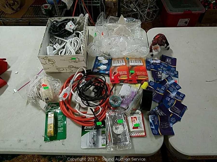 10/12/17 Christmas & Holiday Decor Blowout Auction