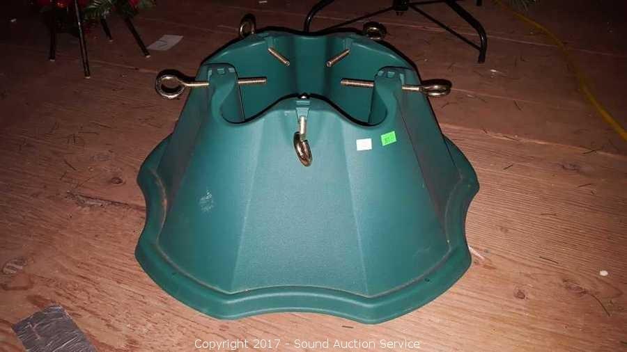 10/12/17 Christmas & Holiday Decor Blowout Auction