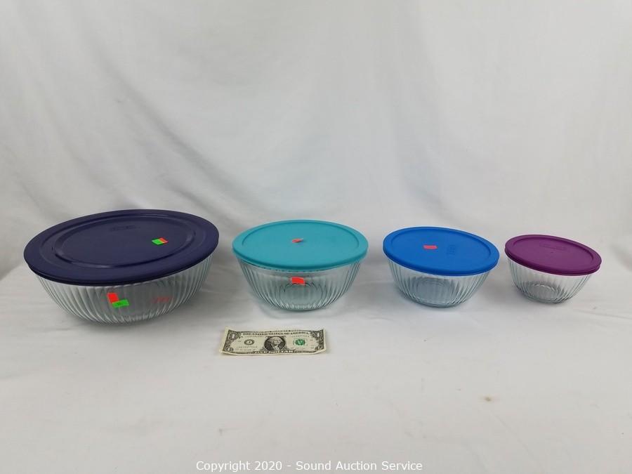 Pyrex 8-piece Glass Sculpted Mixing Bowl Set With Plastic Lids