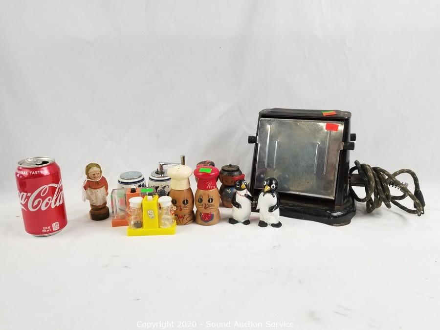 Smart Planet Snoopy Hot Dog Toaster, #SOTA Surplus Auction #12-F