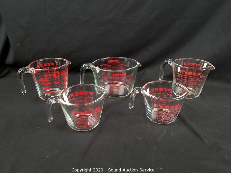 Sold at Auction: Vintage Pyrex Glass Measuring Cup, 4 Cups, One