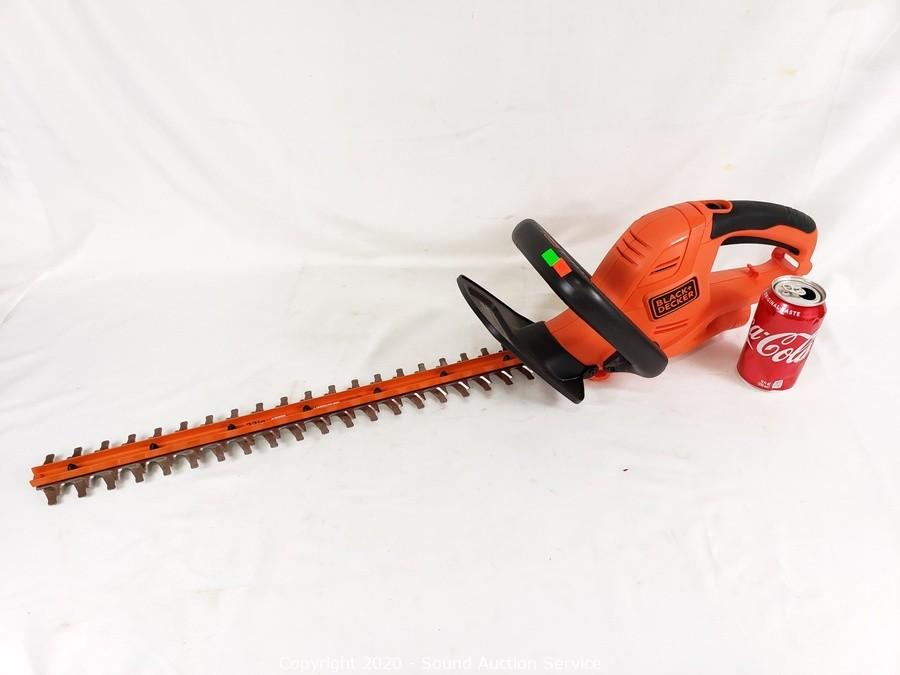 Sound Auction Service - Auction: 03/23/21 Armstrong, Cockrell & Others  Online Auction ITEM: Black & Decker 22 Electric Hedge Trimmer