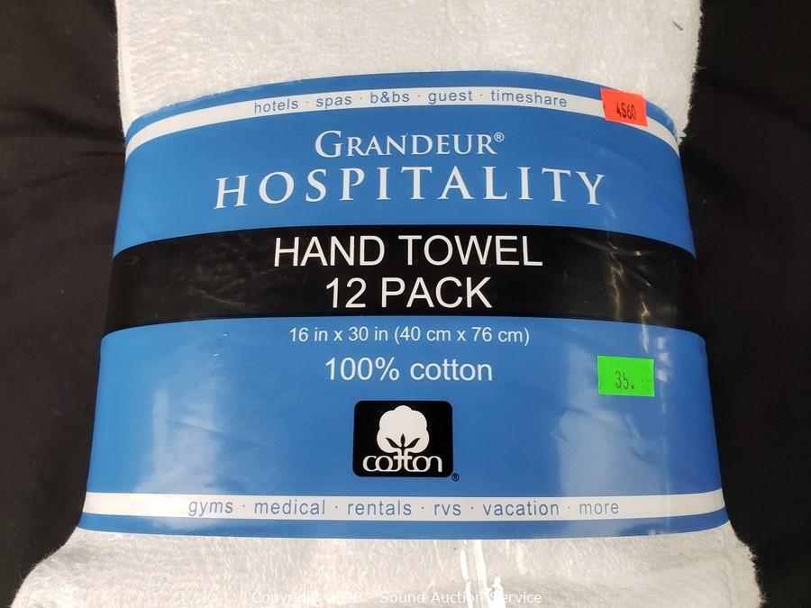 Sound Auction Service - Auction: 12/15/20 Marshall, Henry & Others  Consignment Auction ITEM: 3 Calvin Klein Lavender Cotton Bath Towels