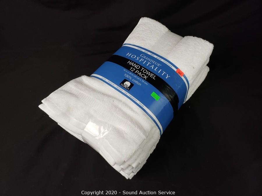 Sound Auction Service - Auction: 12/22/20 New & Used Store Returns Auction  ITEM: 2 Calvin Klein White Cotton Bath Towels