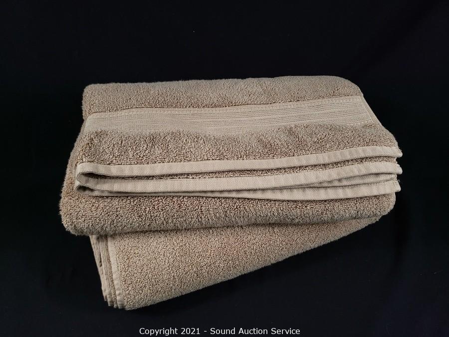 Charisma Bath Towel - Sierra Auction Management Inc