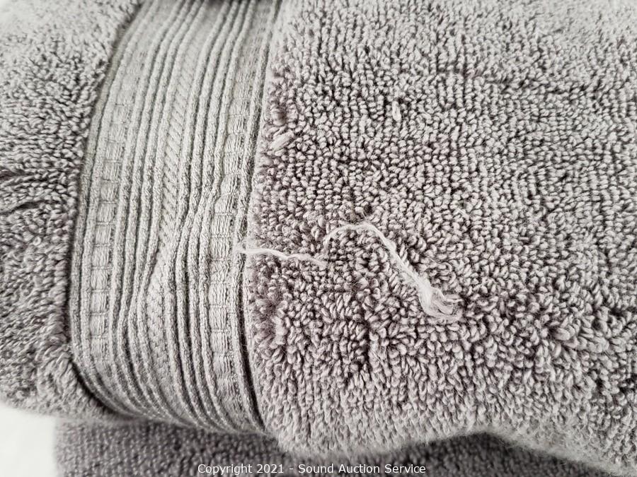 Sound Auction Service - Auction: 02/02/21 Feist & Others Consignment  Auction ITEM: 2 Calvin Klein Grey Cotton Bath Towels