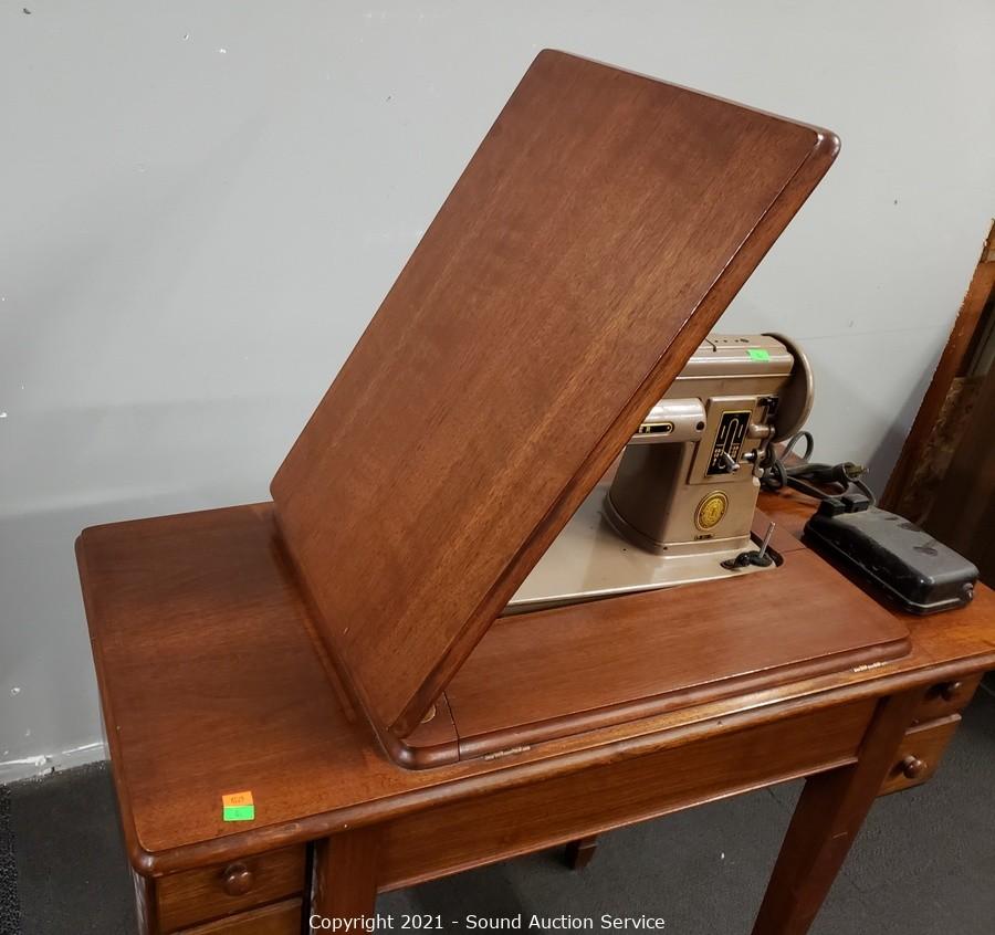Sound Auction Service - Auction: 05/20/21 Dunaway, Field & Others Online  Auction ITEM: Vintage Singer Sewing Machine w/Mahogany Desk