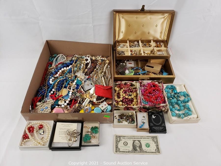 Sold at Auction: Nice Jewelry Box Costume Jewelry Lot