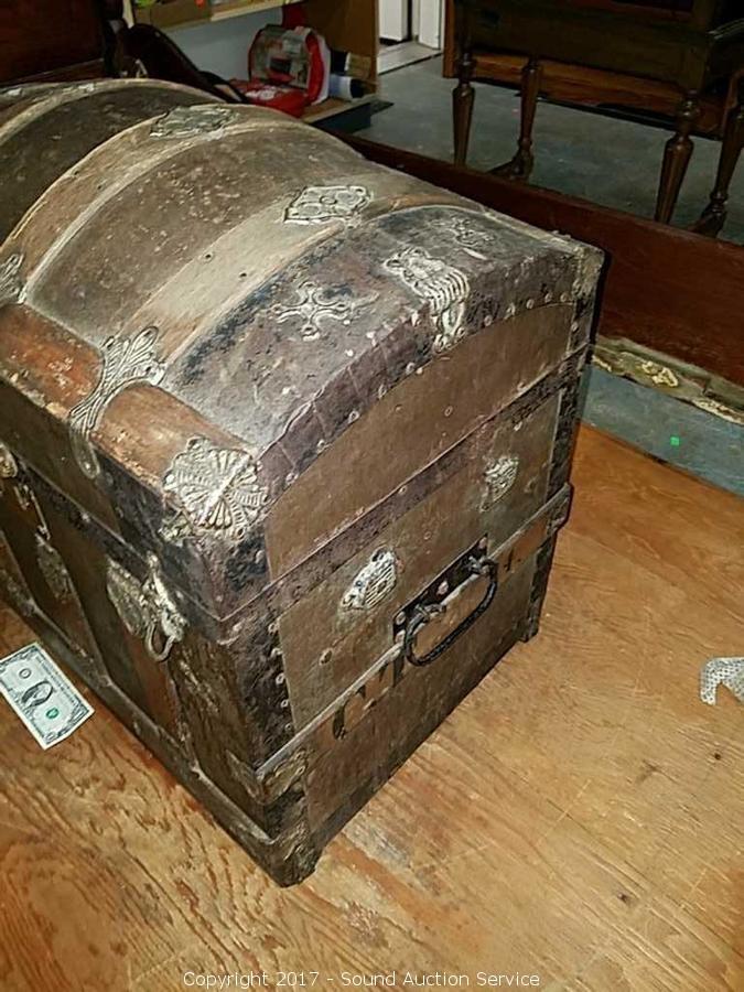 Sold at Auction: NEW YORK OVERLAND STEAMER TRUNK, RESTORED