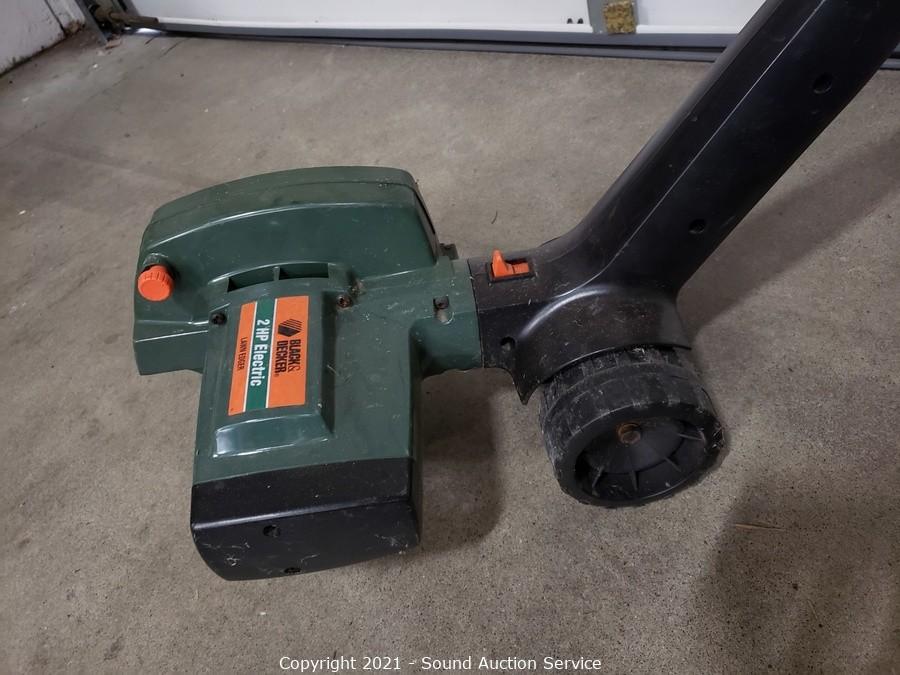 Sold at Auction: SWIFFER DUSTER BLACK & DECKER ELECTRIC EDGER AND