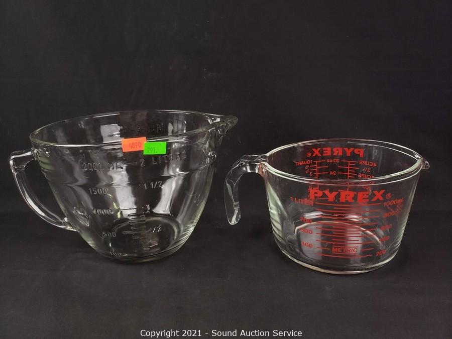 Pyrex 8 Cup Measuring Bowl - Sherwood Auctions