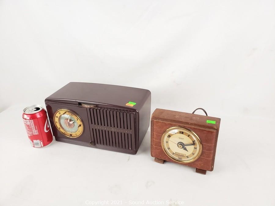 Sound Auction Service - Auction: 09/27/21 Andrews, Delong & Others Online  Auction ITEM: Vtg. Hammond Clock & GE Clock Radio Parts/Repair