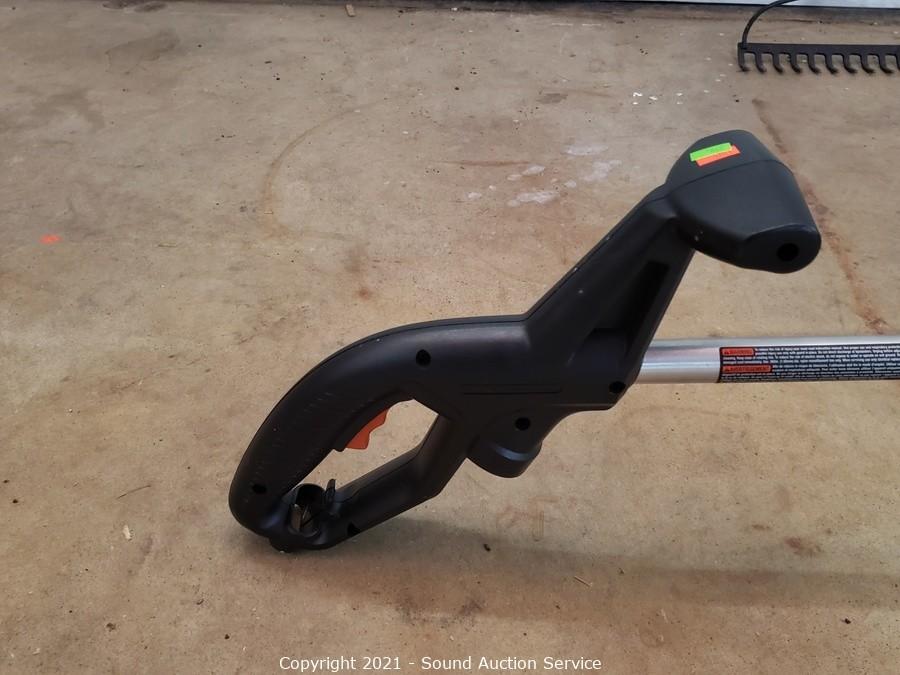 Sound Auction Service - Auction: 07/21/21 Meyer, Lynch & Others Online  Auction ITEM: Black & Decker Elec .18 Hedge Trimmer w/Cord