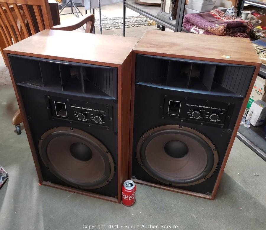 Sound Auction Service - Auction: 09/27/21 Andrews, Delong & Others Online  Auction ITEM: 2 Vtg. Realistic Mach One Speakers