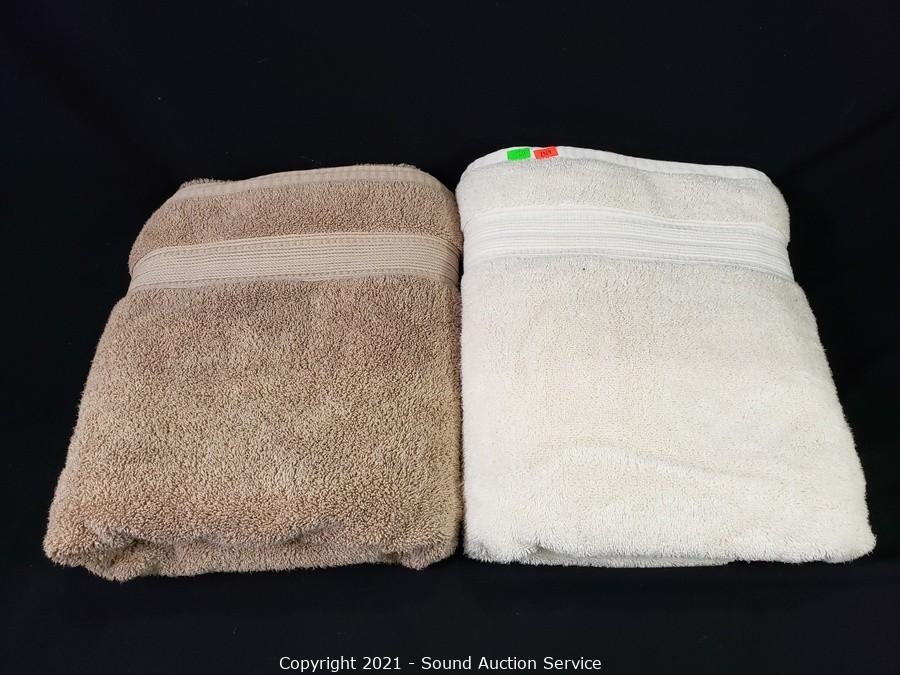 Sound Auction Service - Auction: 10/20/20 Miner, Backman & Others  Consignment Auction ITEM: 2 New Charisma Tan Luxury Bath Towels