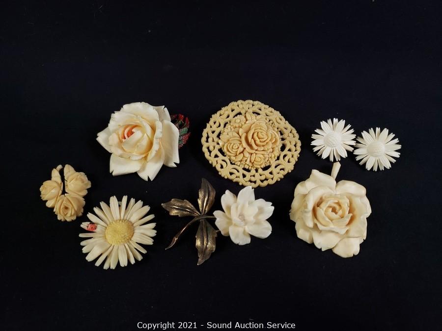 Sound Auction Service - Auction: 12/11/21 Singer, Bergman & Others Online  Auction ITEM: Vintage Carved Bone Floral Jewelry