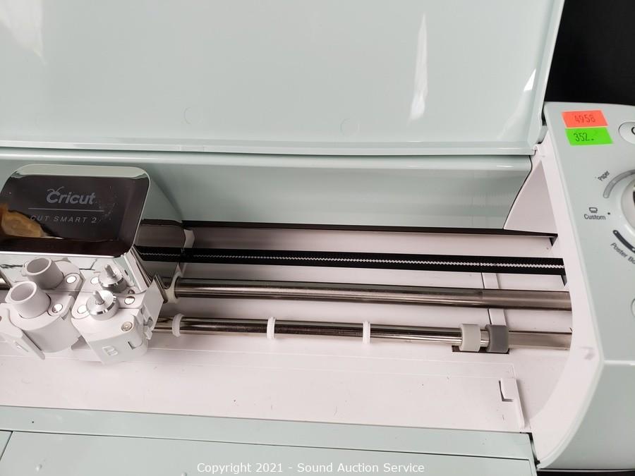 Cricut Explore Air 2 CXPL202 Smart Cutting Machine White/Gold