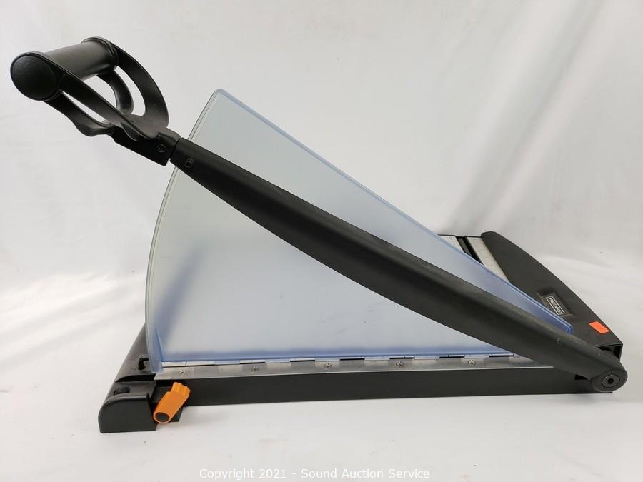 Sound Auction Service - Auction: 01/04/22 Gunn, Ratassepp & Others Online  Auction ITEM: Fiskars Paper Cutter